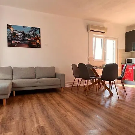 Hotel Runko's House 3*